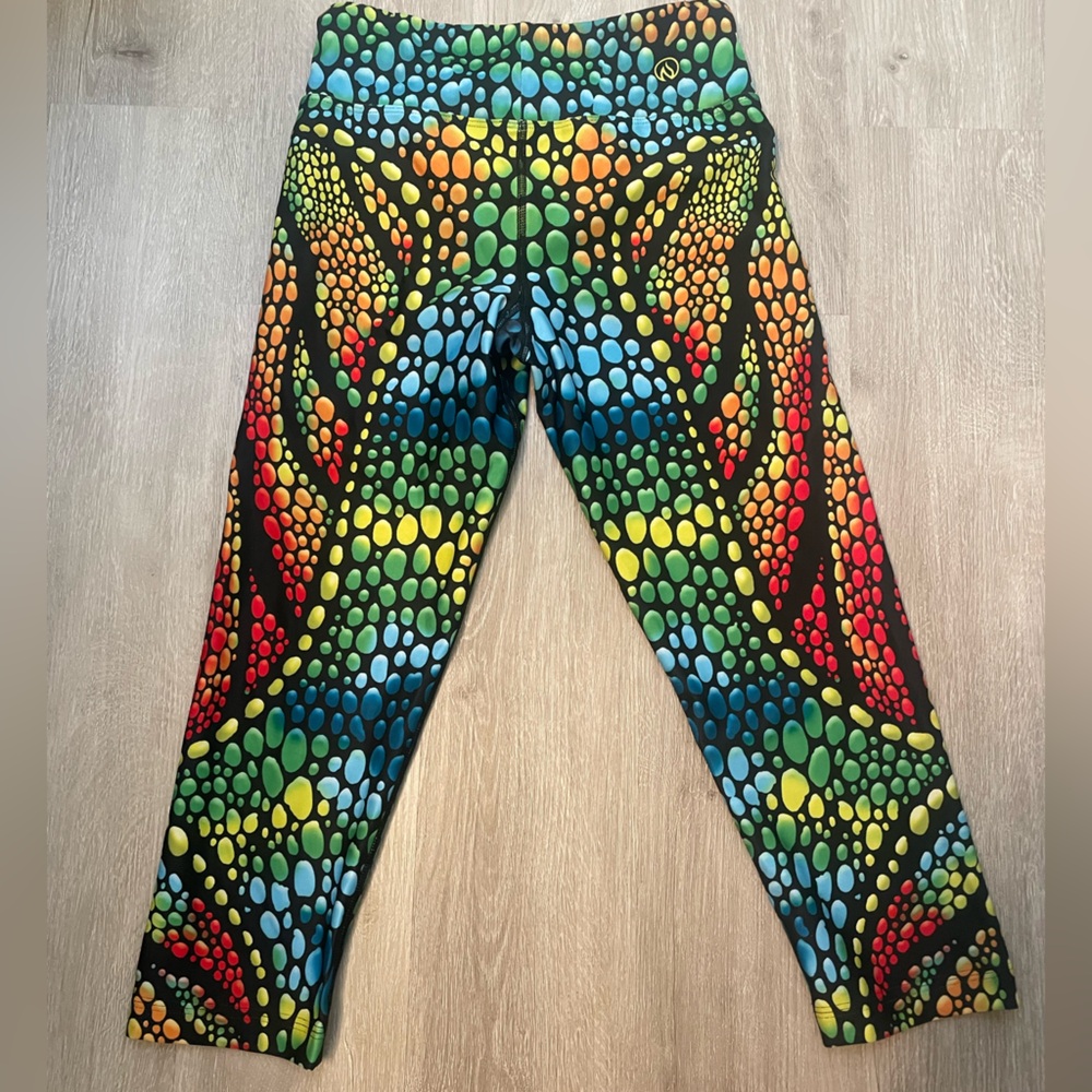 INKnBurn Active Capris with Pockets, Size 4 - Picture 2 of 4